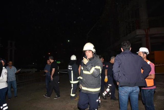AVM İnşaatında Beton Dökülürken İskele Çöktü, 7 İşçi Yaralandı!