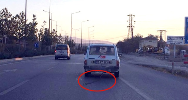 Bu Fotoğraf Olay Oldu! Yakıt Aldıktan Sonra Gaza Basınca LPG Tabancasını Kopardı!
