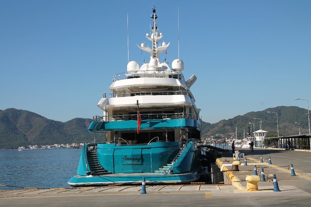 Hintli İş Adamının Lüks Yatı Marmaris'e Demir Attı