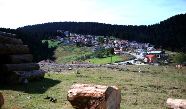 Mavi Göl, 300 Bin Turistle Rekor Kırdı