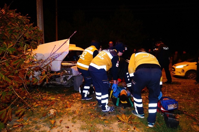 Paramparça Olan Otomobilden Sağ Çıktılar