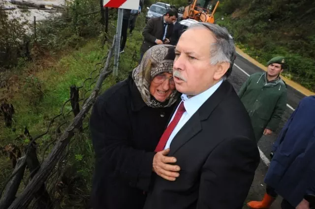 Artvin'de Sağanak Yağış Sele Dönüştü, Evleri Su Bastı!