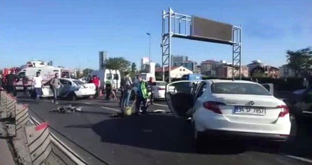 D-100 Karayolundaki Zincirleme Kaza Trafiği Durma Noktasına Getirdi