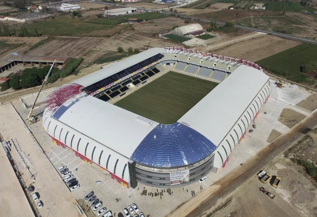 60 Milyon Lira Harcanan İzmir - Tire Stadı Tamamlandı
