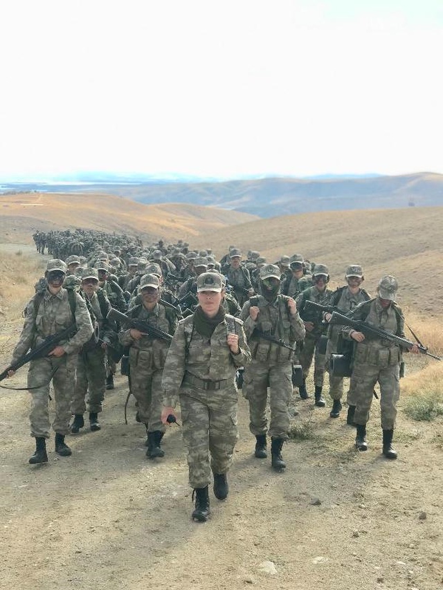 Türkiye'nin Kadın Komandoları Eğitime Başladı! Namluya Bozuk Para Koyup Atış Yaptılar