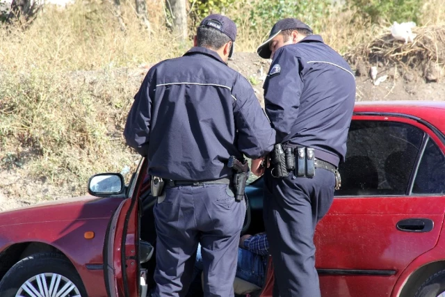 Bonzai İçen Şoför, Direksiyon Başında Kendinden Geçti