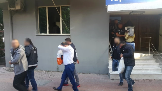 İzmir'in Escobar'ı, En Büyük Ortağı Olan Annesiyle Beraber Yakalandı