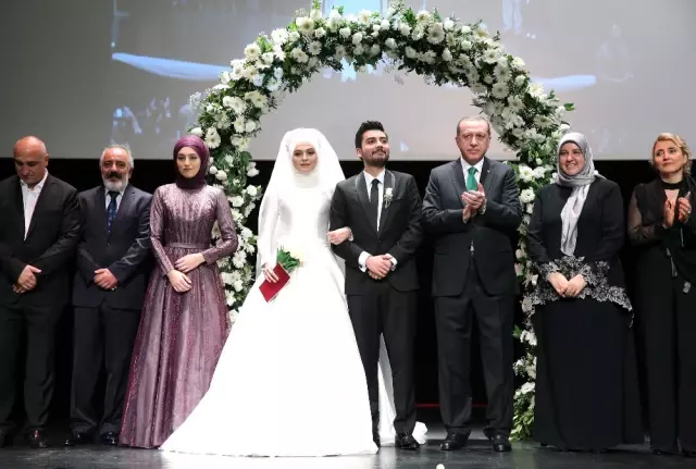 Cumhurbaşkanı Erdoğan, Nikah Şahidi Oldu!