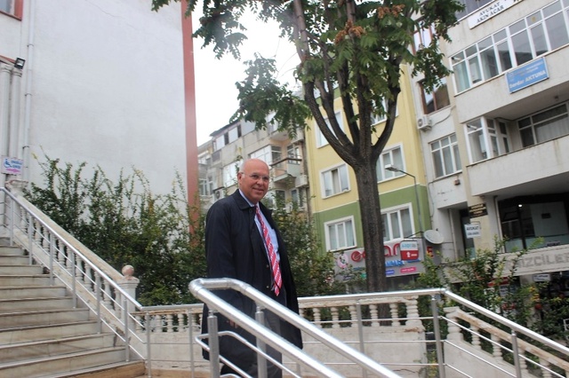 Erdoğan'a Hakaret Eden CHP'li Ekrem Eşkinat'a Yurt Dışına Çıkış Yasağı Getirildi