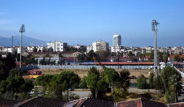 Başbakan'ın Temelini Attığı Stada Belediye Ruhsat Vermedi