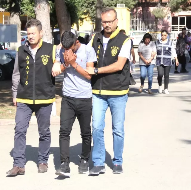 Adana'da Cinsel İlişki Vaadiyle Kandırdıkları Erkeklere Şantaj Yapan 4 Kişi Yakalandı