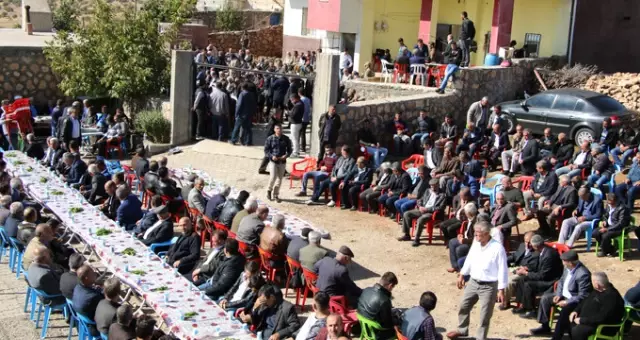 5 Bin Kişi Tanıklık Etti, 70 Kuzu Kesip 20 Yıllık Kan Davasını Bitirdiler