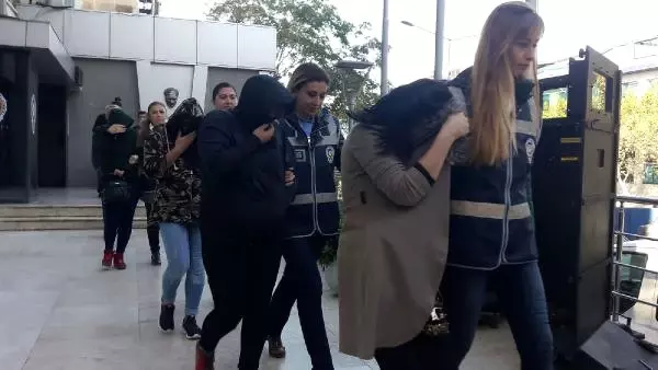 Lüks Villadaki Swinger Partisine Polis Baskını! Karı-Koca Gözaltında