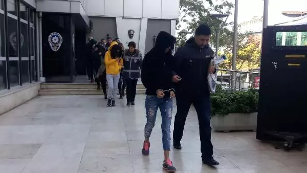 Lüks Villadaki Swinger Partisine Polis Baskını! Karı-Koca Gözaltında