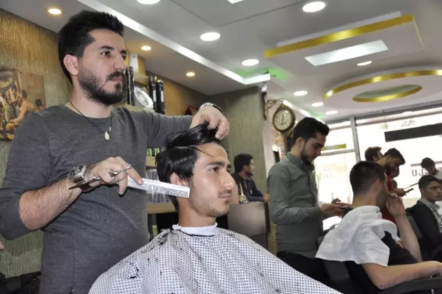 Çırak Olarak Başladığı Kuaförlükte Dünya Şampiyonu Oldu