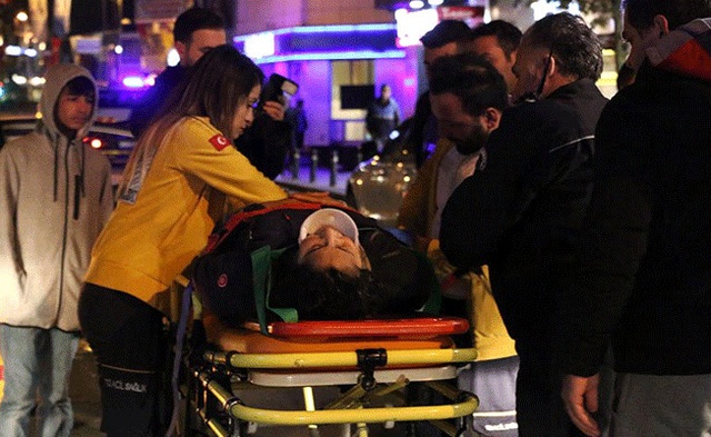 Hastaneden Çıkan Kadınların Bulunduğu Taksi Kaza Yaptı: 2 Yaralı