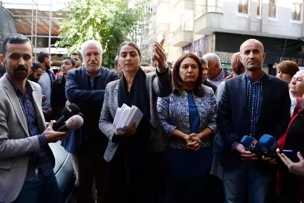 Polisten HDP'li Felaknas Uca'ya: Şehidimiz Var, Alkış ve Zılgıt İstemiyoruz