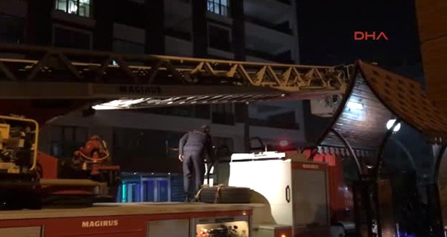 150 Kiloluk Obezite Hastasını Sağlık Ekipleri Kaldıramayınca <a class='keyword-sd' href='/itfaiye/' title='İtfaiye'>İtfaiye</a> Devreye Girdi!
