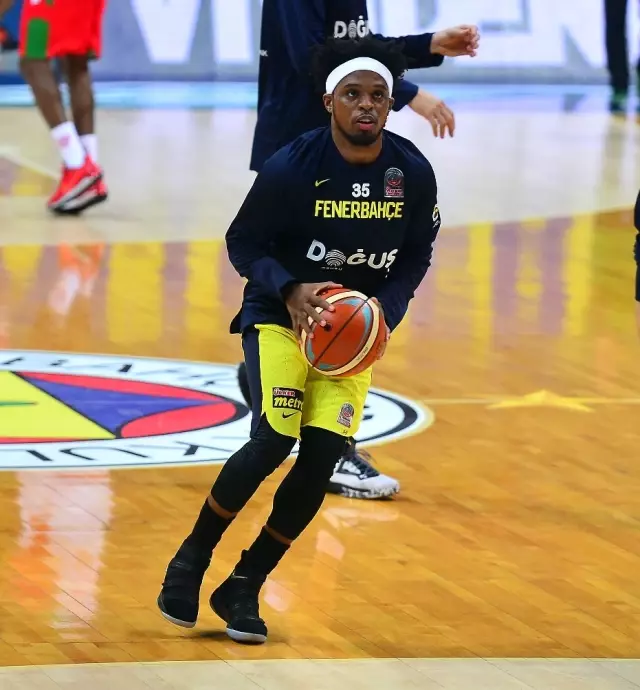 Fenerbahçeli Ali Muhammed, Sakatlığı Atlatıp Parkeye Döndü