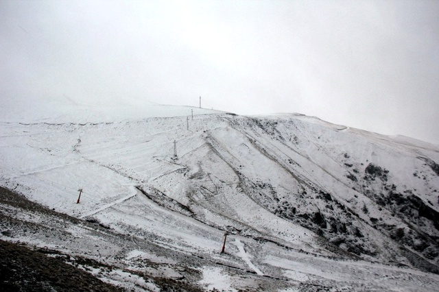 Erzurum'da Etkili Olan Kar ve Tipi Nedeniyle Tekman Yolu Ulaşıma Kapandı