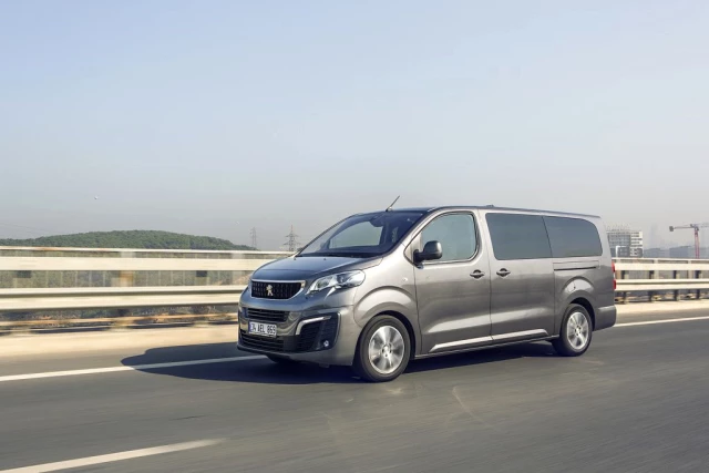 Peugeot'dan Yeni Expert Traveller