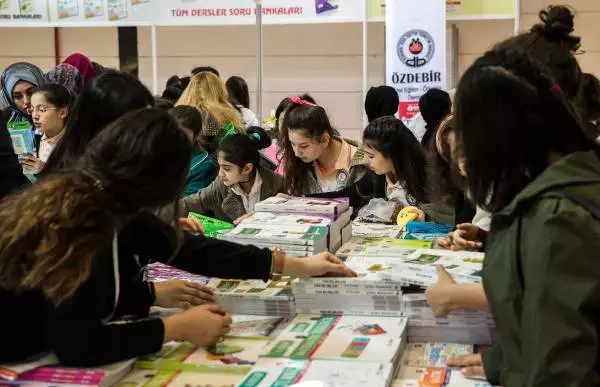 Sınav Sistemi Değişti, 100 Milyon Kitap Elde Kaldı