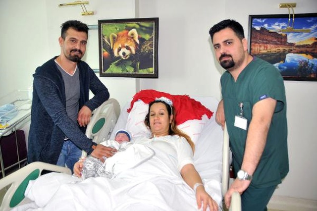 09.05'te Dünyaya Gelen Bebeğe 'Poyraz Ata' Adı Verildi