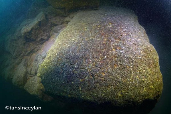 Van Gölü'nde Urartular Dönemine Ait 3 Bin Yıllık Kale Bulundu
