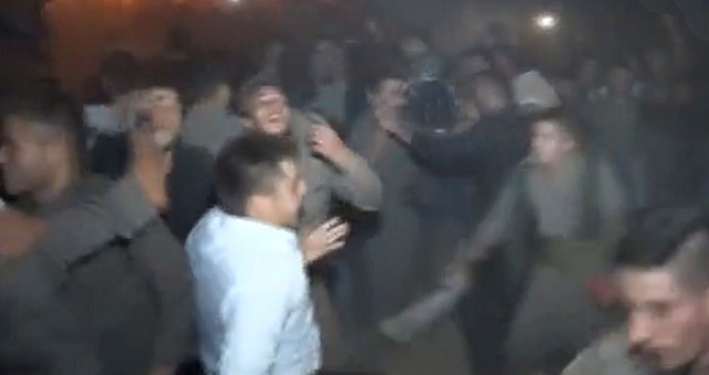 Uludere'de 3 Gün 3 Gece Süren Aşiret Düğünü! Davetliler Apaçi Dansıyla Kendinden Geçti