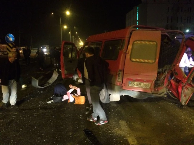 Samsun'da İşçi Servisi Kaza Yaptı: 1 Ölü, 14 Yaralı
