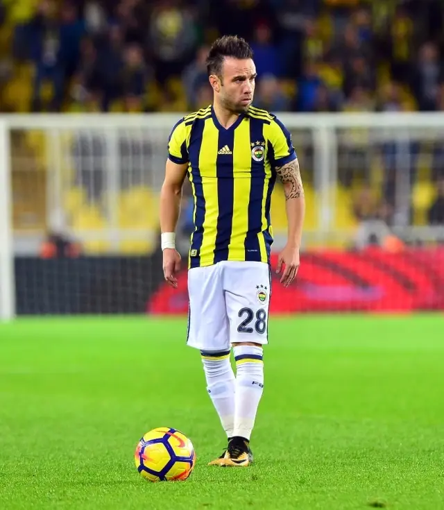 Fenerbahçe, Valbuena ve Isla'sız İlk Maçına Çıkacak