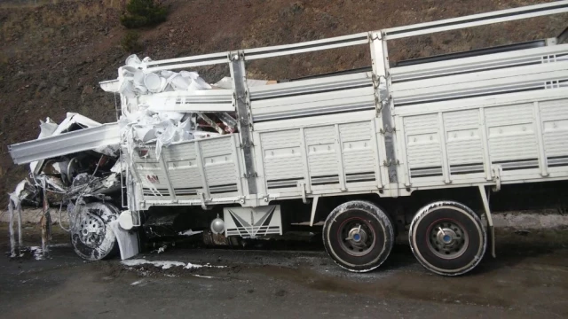 Ankara-İstanbul Otobanı'nda Katliam Gibi Kaza: 4 Kişi Öldü