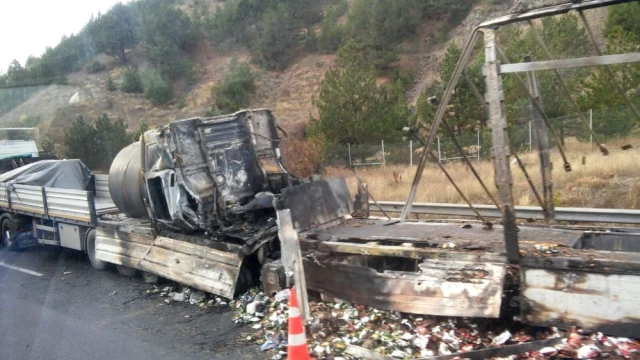 Ankara-İstanbul Otobanı'nda Katliam Gibi Kaza: 4 Kişi Öldü