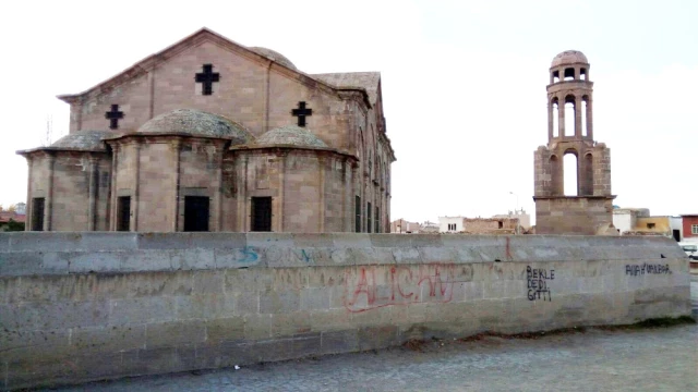 Nevşehir'de Tarihi Kilisenin Duvarına Hakaret İçeren Yazılar Yazıldı