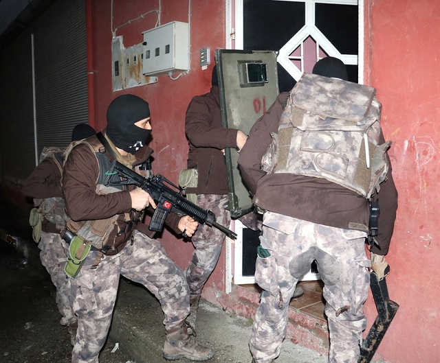 Sabaha Karşı Büyük Operasyon! Adana'nın Uyuşturucu Baronu Yakalandı