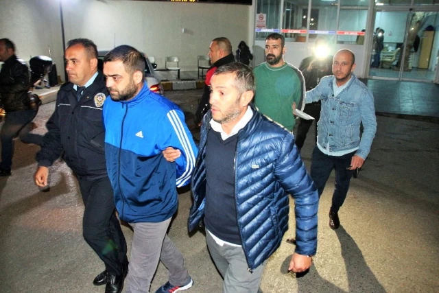 İzmir'de Bir Kişiyi Öldürüp 2 Kişiyi Yaralayan Zanlılar Bodrum'da Yakalandı