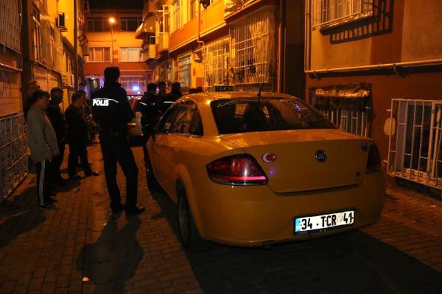 Taksici, Kendisini Gasp Etmeye Çalışan Adamın Kimliğini Aldı