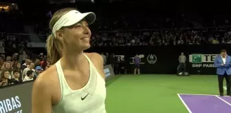 Türk Taraftar, Maçta Sharapova'ya Seslendi: Benimle Evlenir Misin?