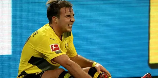 Alman Ekibi Borussia Dortmund'da <a class='keyword-sd' href='/mario-gotze/' title='Mario Götze'>Mario Götze</a> İlk Yarıyı Kapattı