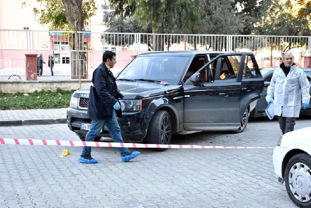 İzmir'de Korkunç Olay! Genç İş Adamı Aracında Başından Vurularak İnfaz Edildi