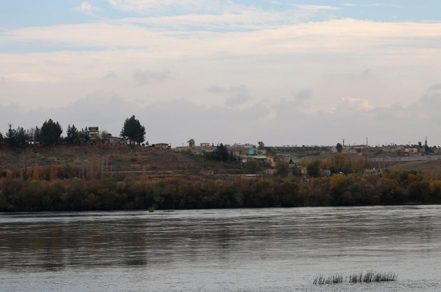 YPG, Fırat Kıyısında Karakollar Kurdu