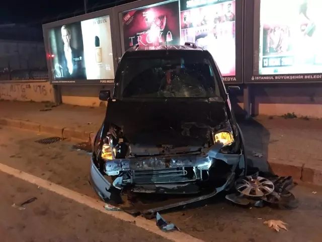 Bağdat Caddesi'nde Kontrolden Çıkan Araç 2 Yayayı Ezip Geçti