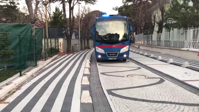 Darbeci Yarbay, 15 Temmuz'da Savcıyı Tehdit Ettiği Görüntüleri Duruşmada Gülerek İzledi