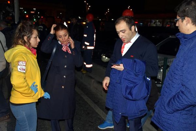 Havalimanı Personelini Taşıyan Servis Aracı Kaza Yaptı: 8 Yaralı