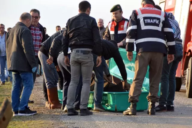 16 Yaşındaki Çocuğun Kullandığı Araç, Sulama Kanalına Uçtu: 2 Ölü