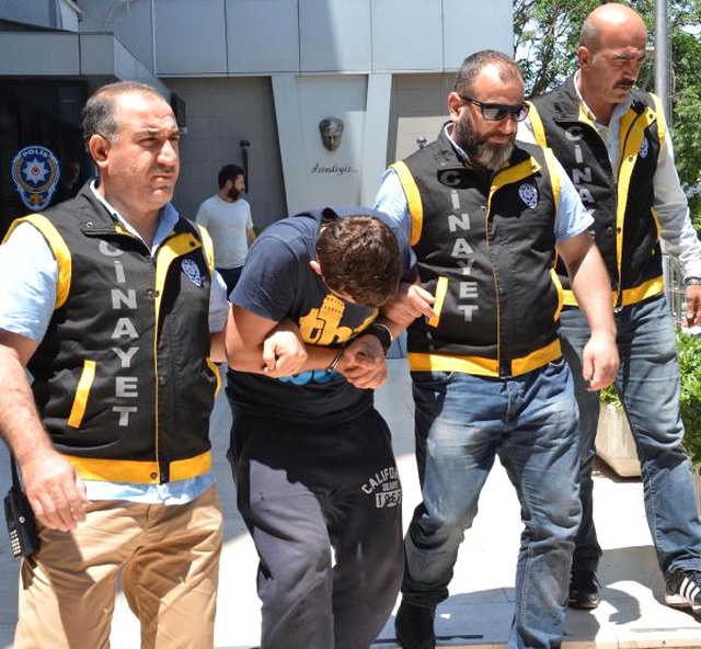 Silah Pazarlığı Yaparken Genç Kadını Vurup Öldüren 2 Arkadaş Suçu Birbirlerine Attı