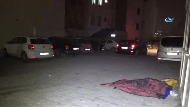 Suriyeli Kadının Cenazesi 4,5 Saat Sokak Ortasında Kaldı