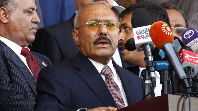 Yemen'de Eski Müttefiklerin İç Çatışması, Başkent Sana'daki Yıkımı Nasıl Artırıyor?
