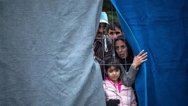 Avusturya'da Yeni Hükümete Aşırı Sağ Damga: 'Mültecilerin İslami Örgütlerle Bağlantıları...