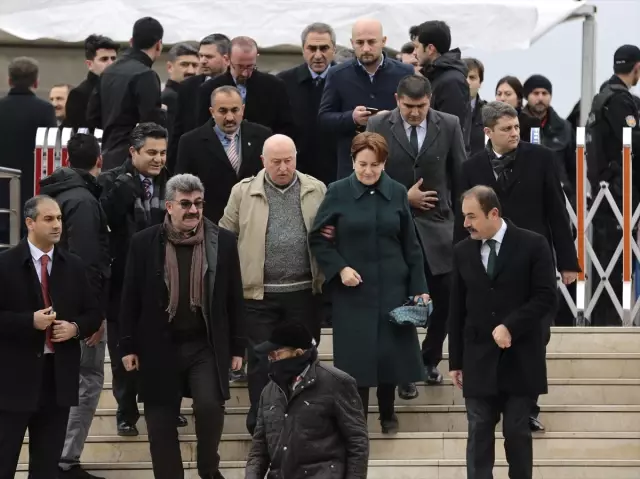 Bahçeli'yle Karşılaşmak İstemeyen Meral Akşener, Cenaze Namazını Beklemeden Ayrıldı